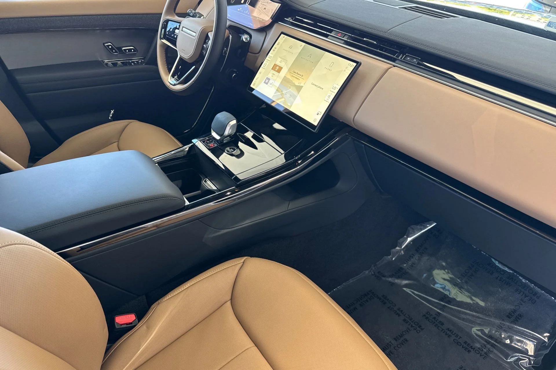 New 2026 Giola Green Land Rover Dynamic SE image 18