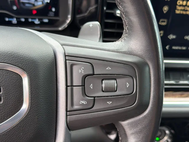 Used 2022 ONYX BLACK GMC Elevation image 25