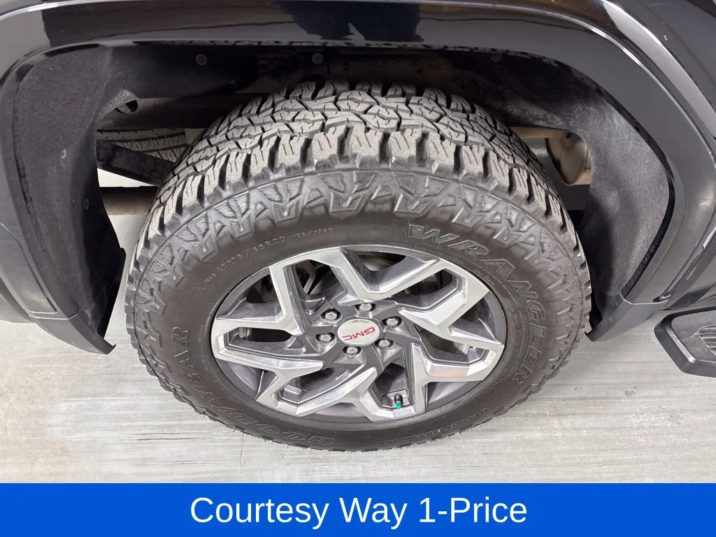 Used 2023 ONYX BLACK GMC SLT image 13