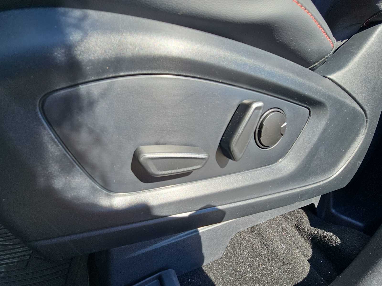 New 2026 Agate Black Metallic Ford ST-Line image 13