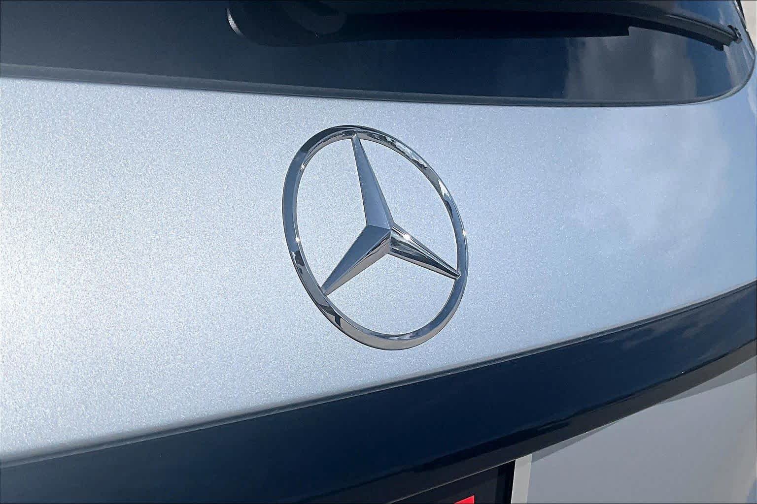 Used 2024 Cirrus Silver Metallic Mercedes-Benz GLC 300 image 9