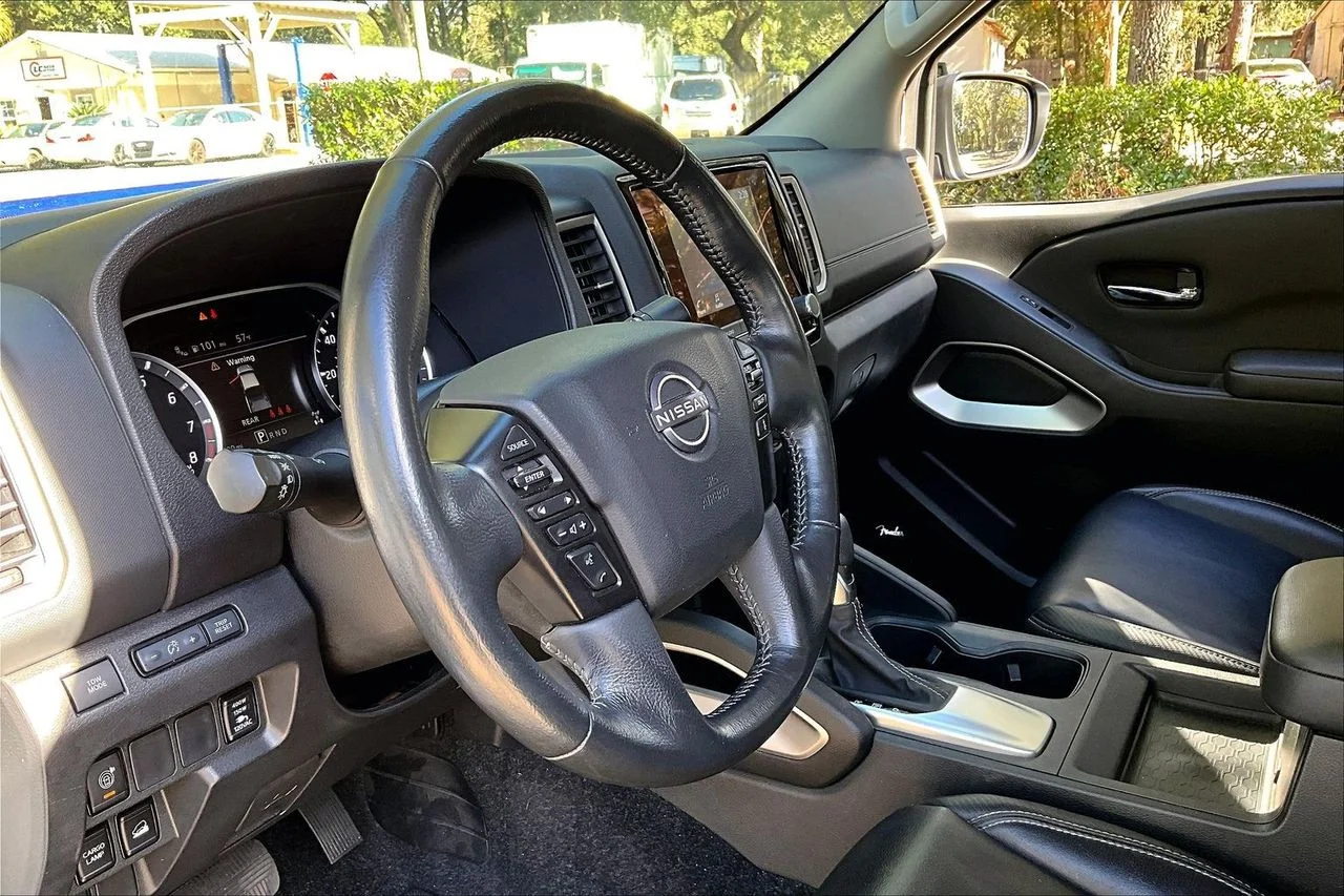 2024 Nissan Frontier SL - Photo 14