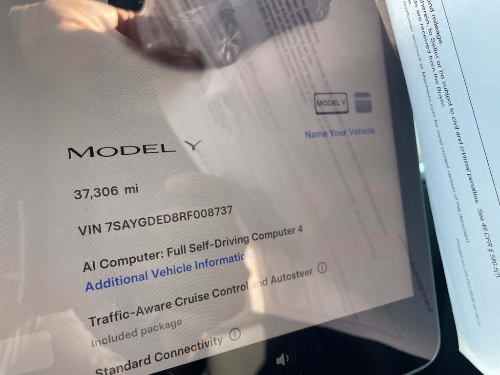 Used 2024  Tesla  image 11