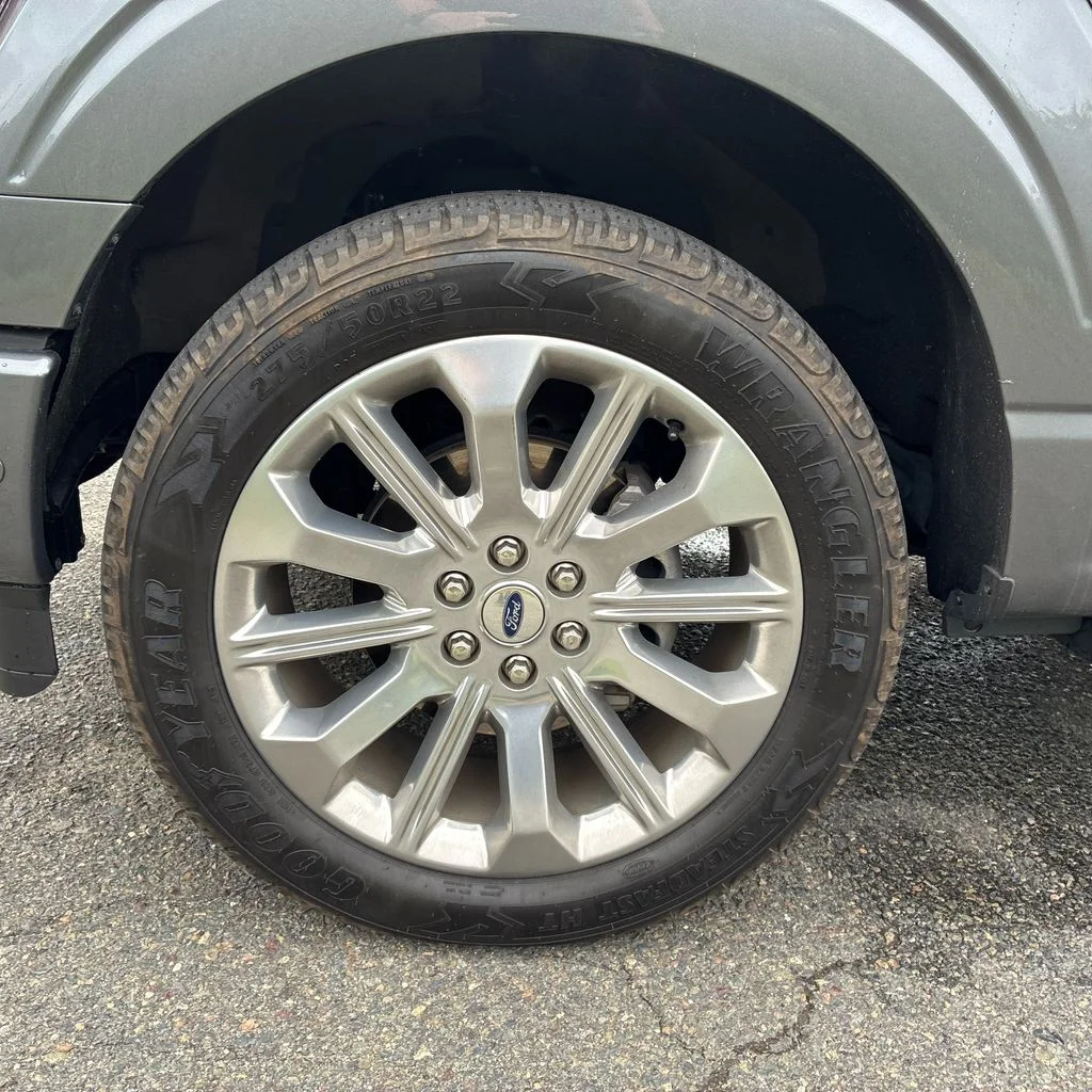 Used 2023 Gray Ford Limited image 6