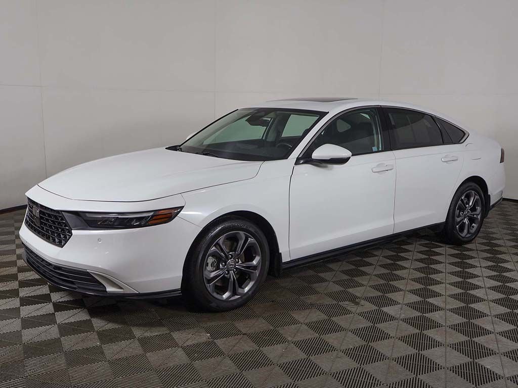 2024 Honda Accord Hybrid EX-L - Photo 8