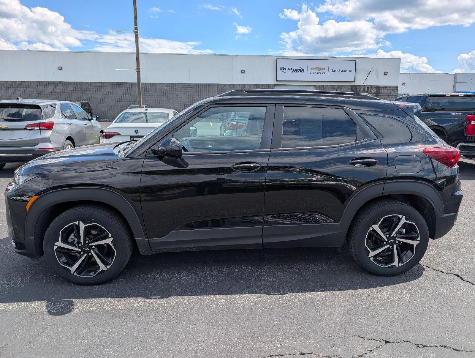Used 2023 Mosaic Black Metallic Chevrolet RS image 5