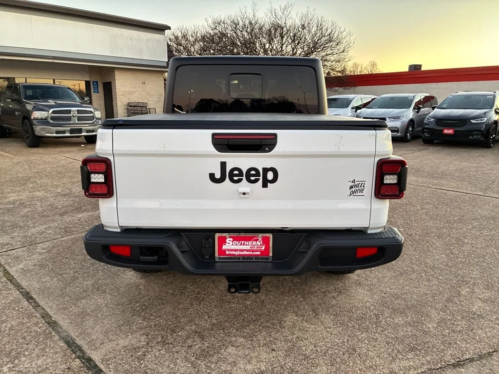 New 2026 Bright White Clear-Coat Exterior Paint Jeep Willys image 4
