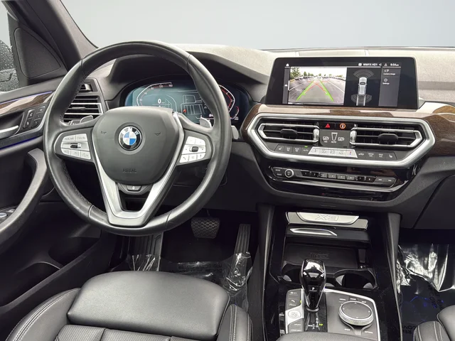Used 2023  BMW xDrive30i image 11