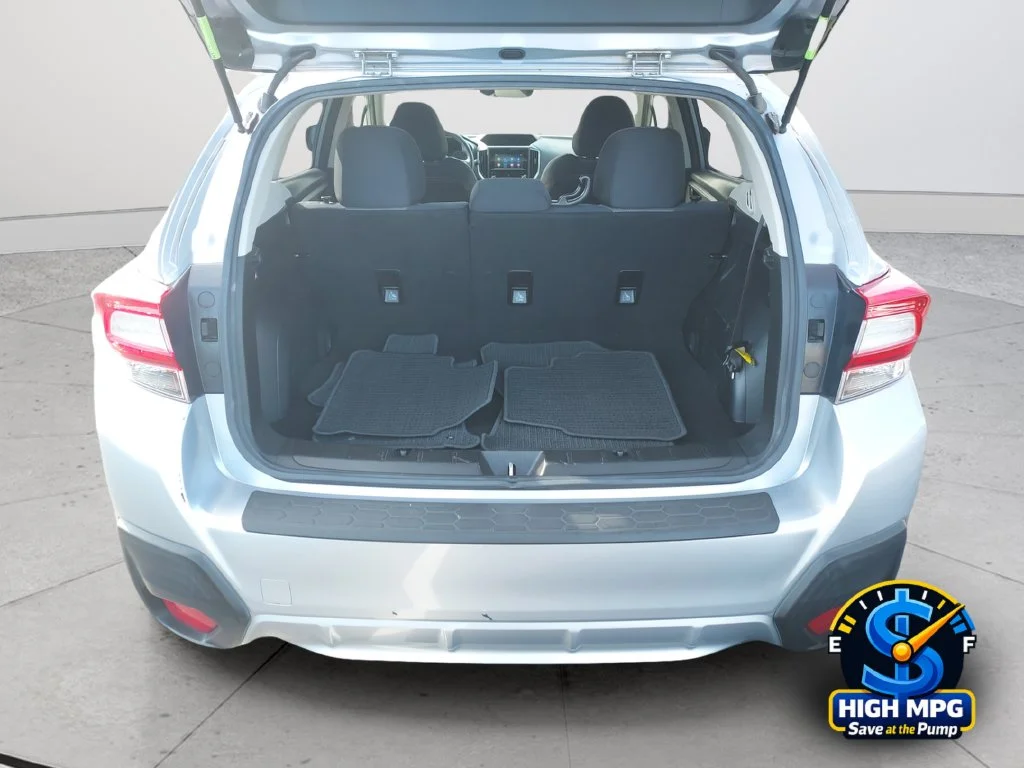 Used 2019 Silver Subaru 2.0i Premium image 31