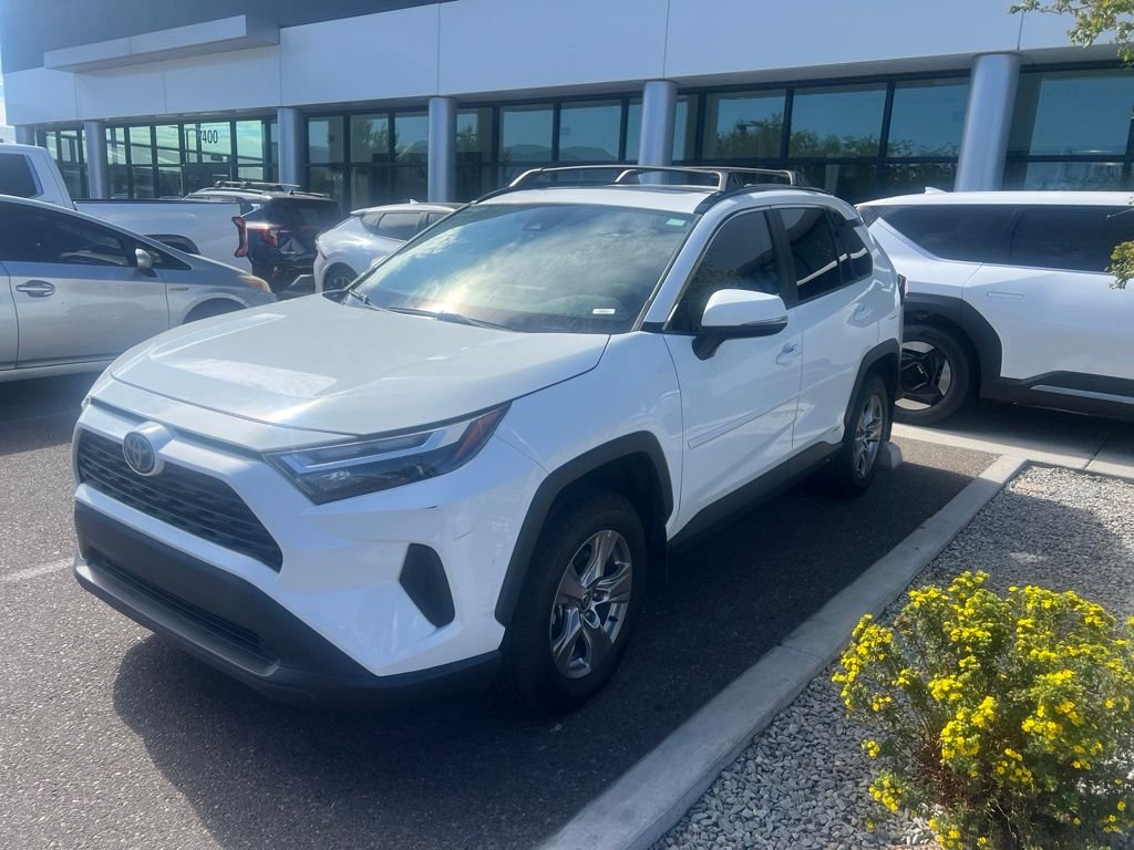 Used 2022 White Toyota XLE image 2