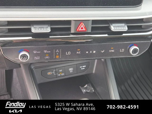 2026 Kia K5 LXS - Photo 18