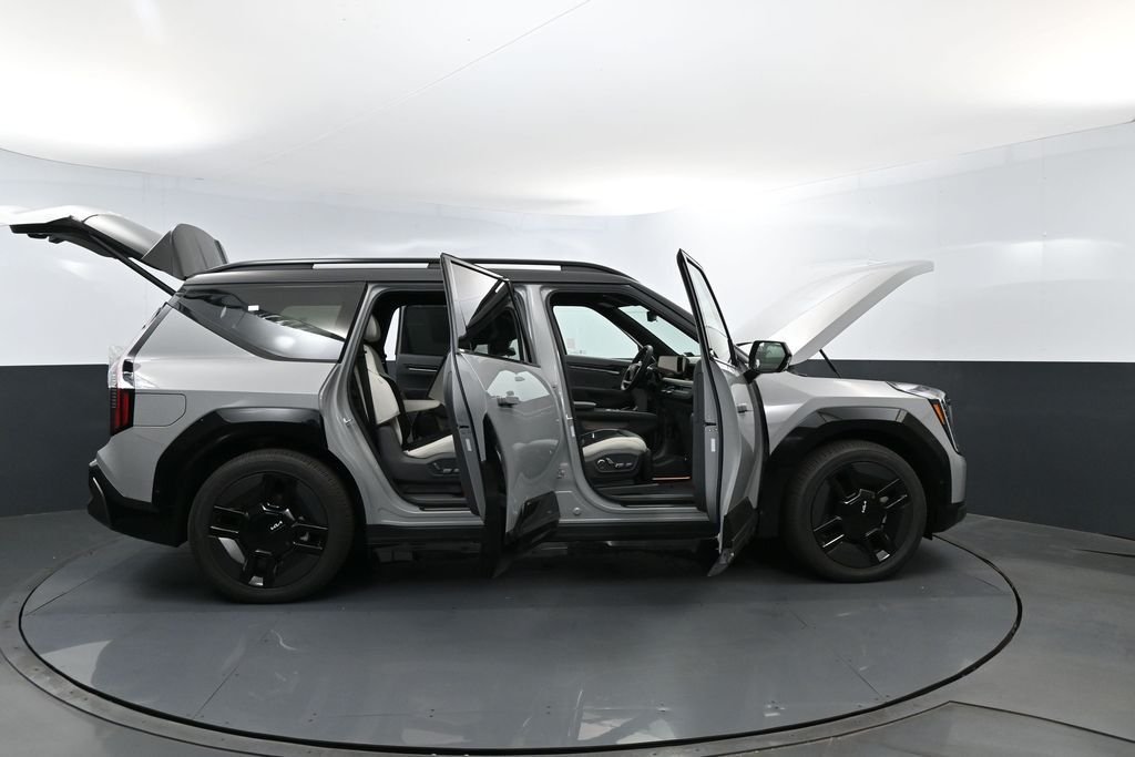 New 2026 Wolf Gray / Black Roof Kia GT-Line AWD image 32