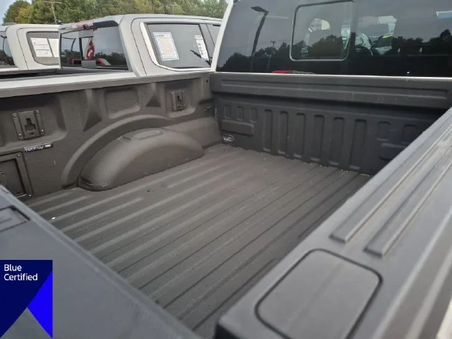 Used 2021 White Ford Lariat image 32