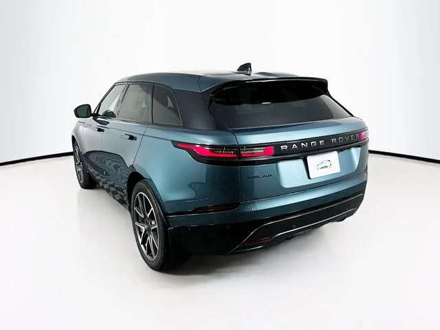 New 2026 Green Land Rover Dynamic SE image 7