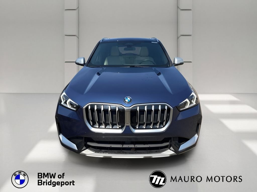 Used 2023 Blue BMW xDrive28i image 9