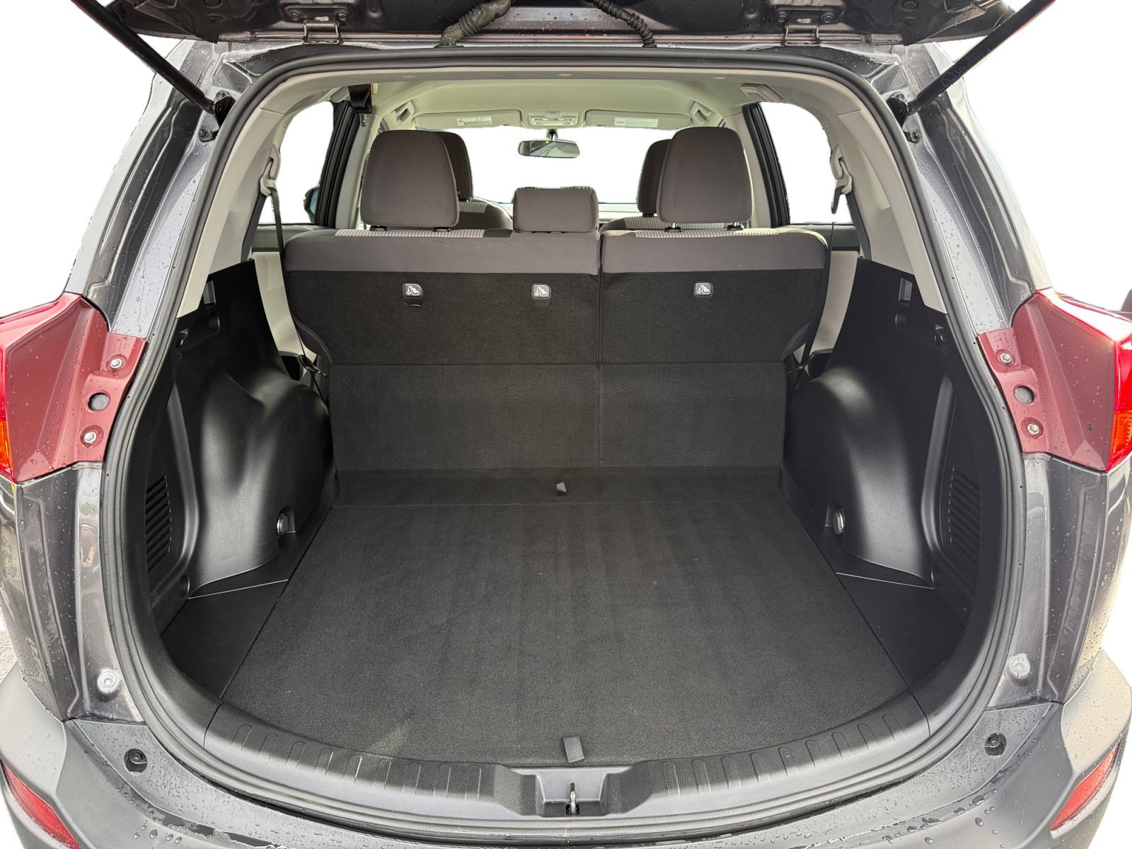 Used 2014 Magnetic Gray Metallic Toyota LE image 17