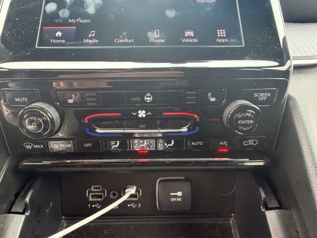 Used 2024 Gray Jeep Laredo image 14