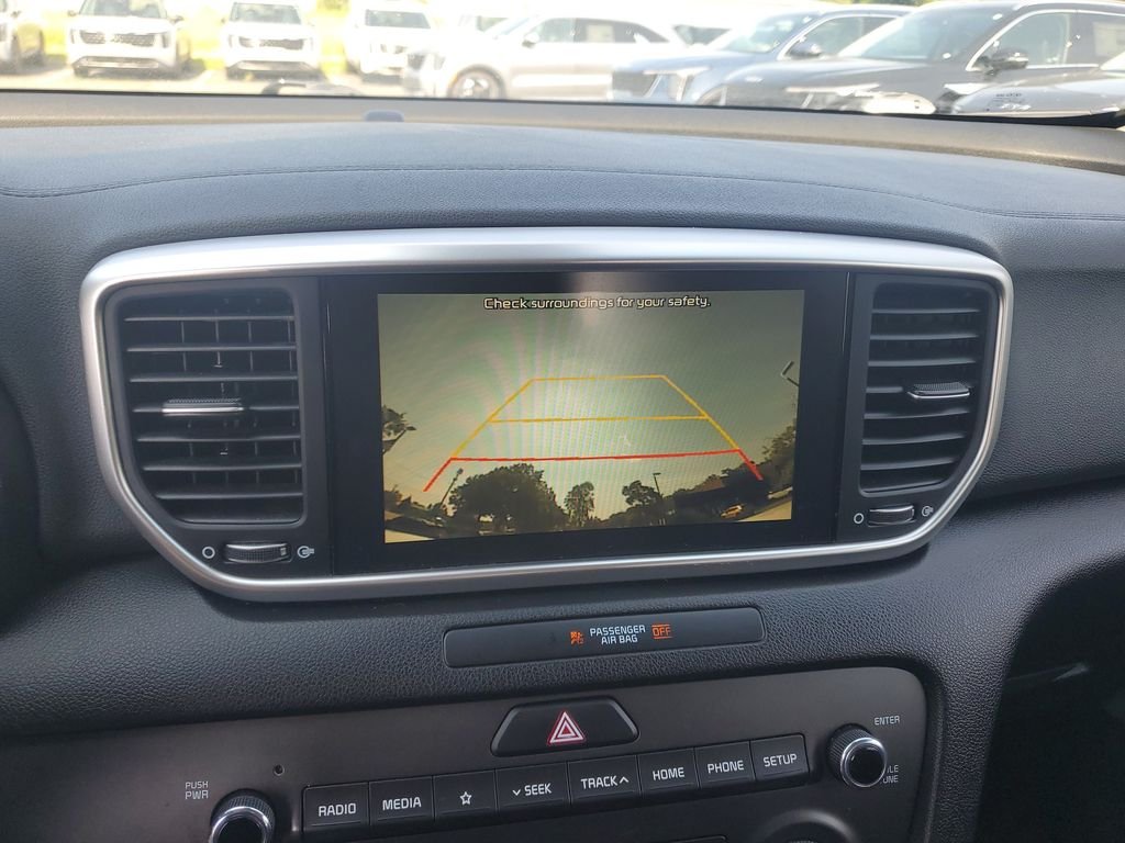 Used 2022 Snow White Pearl Kia LX image 15