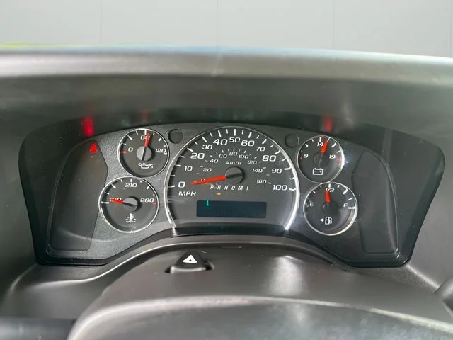 Used 2025 White GMC Work Van image 23