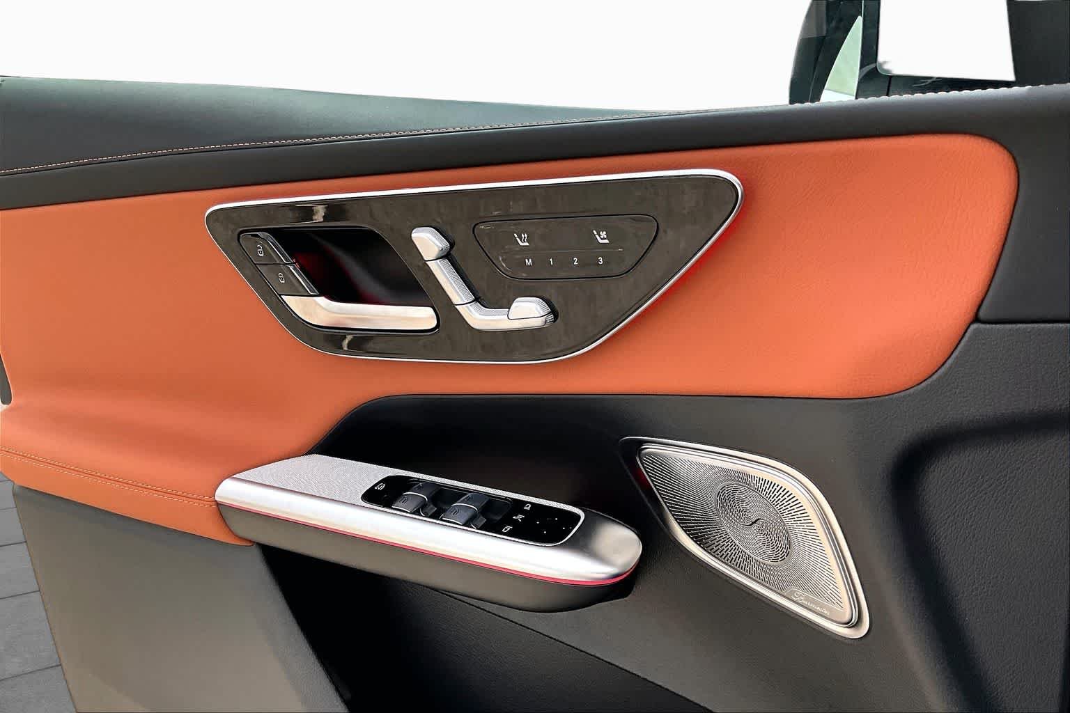 New 2026 MANUFAKTUR Alpine Grey Mercedes-Benz GLC 300 image 15