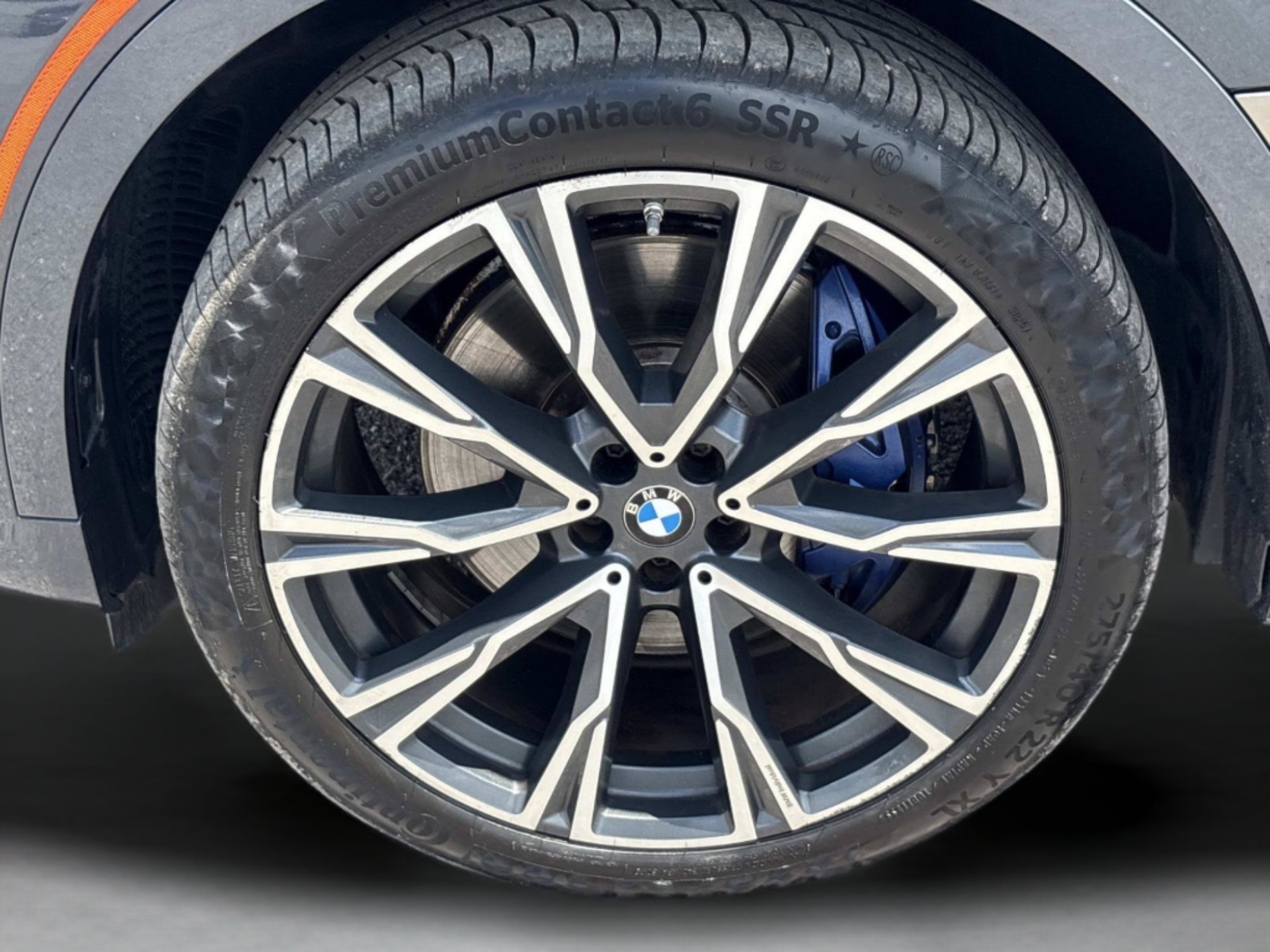 Used 2022 Arctic Grey Metallic BMW M50i image 36