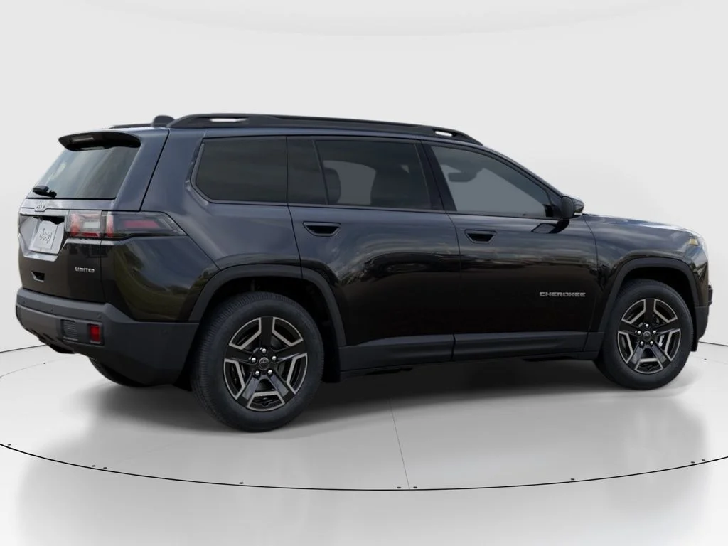 New 2026 Diamond Black Crystal Pearl-Coat Exterior Paint Jeep Limited image 4