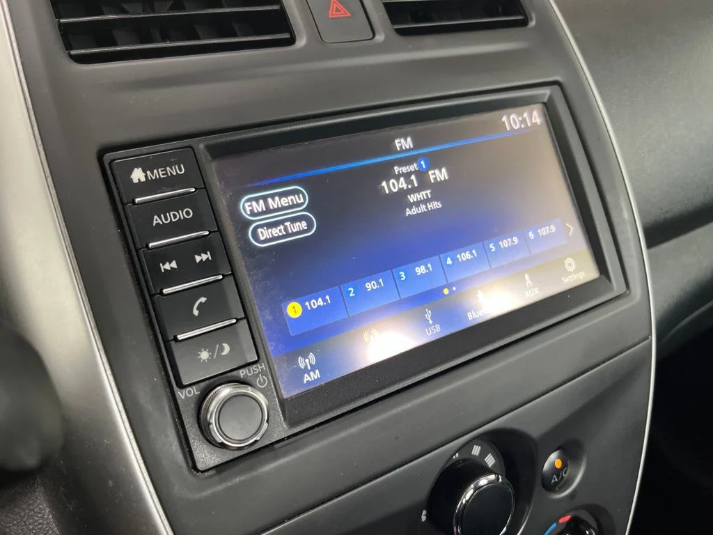 Used 2019 Red Nissan 1.6 SV image 11