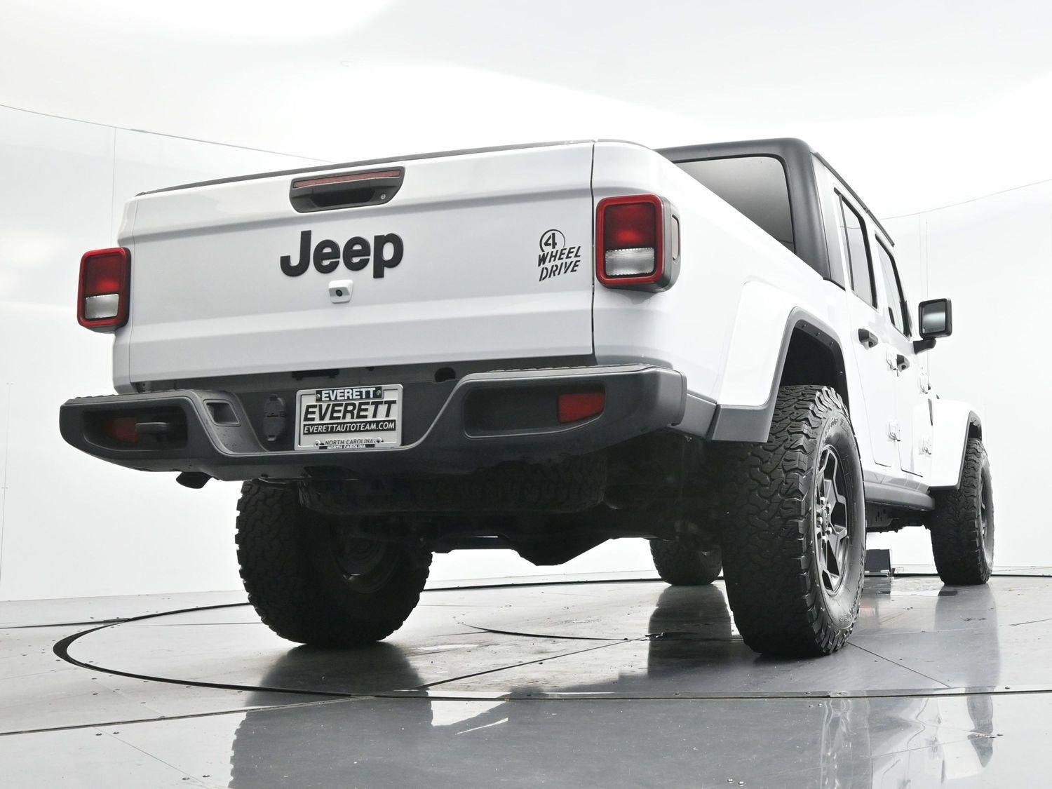 Used 2022 White Jeep Willys image 44