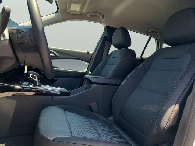 New 2026 Summit White Chevrolet LT image 24