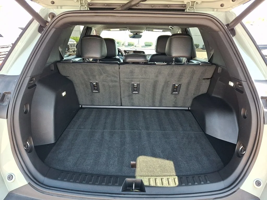 Used 2025 Cacti Green Chevrolet LT image 31