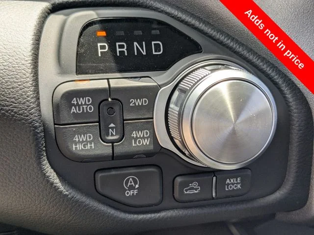 New 2026 Diamond Black Crystal Pearl-Coat Exterior Paint RAM Laramie image 25