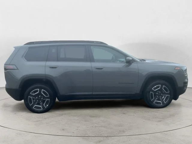 New 2026 Sting-Gray Clearcoat Jeep Laredo image 6
