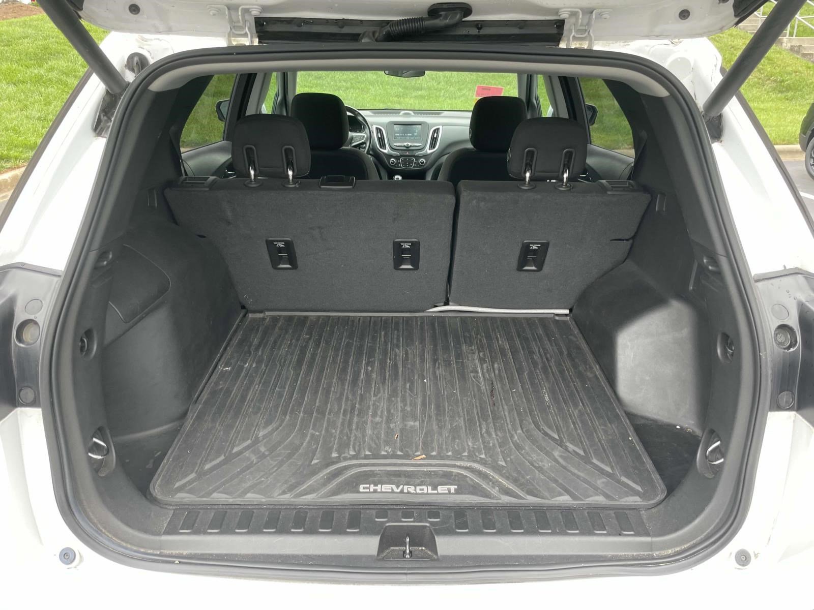 Used 2018 Summit White Chevrolet LT image 8