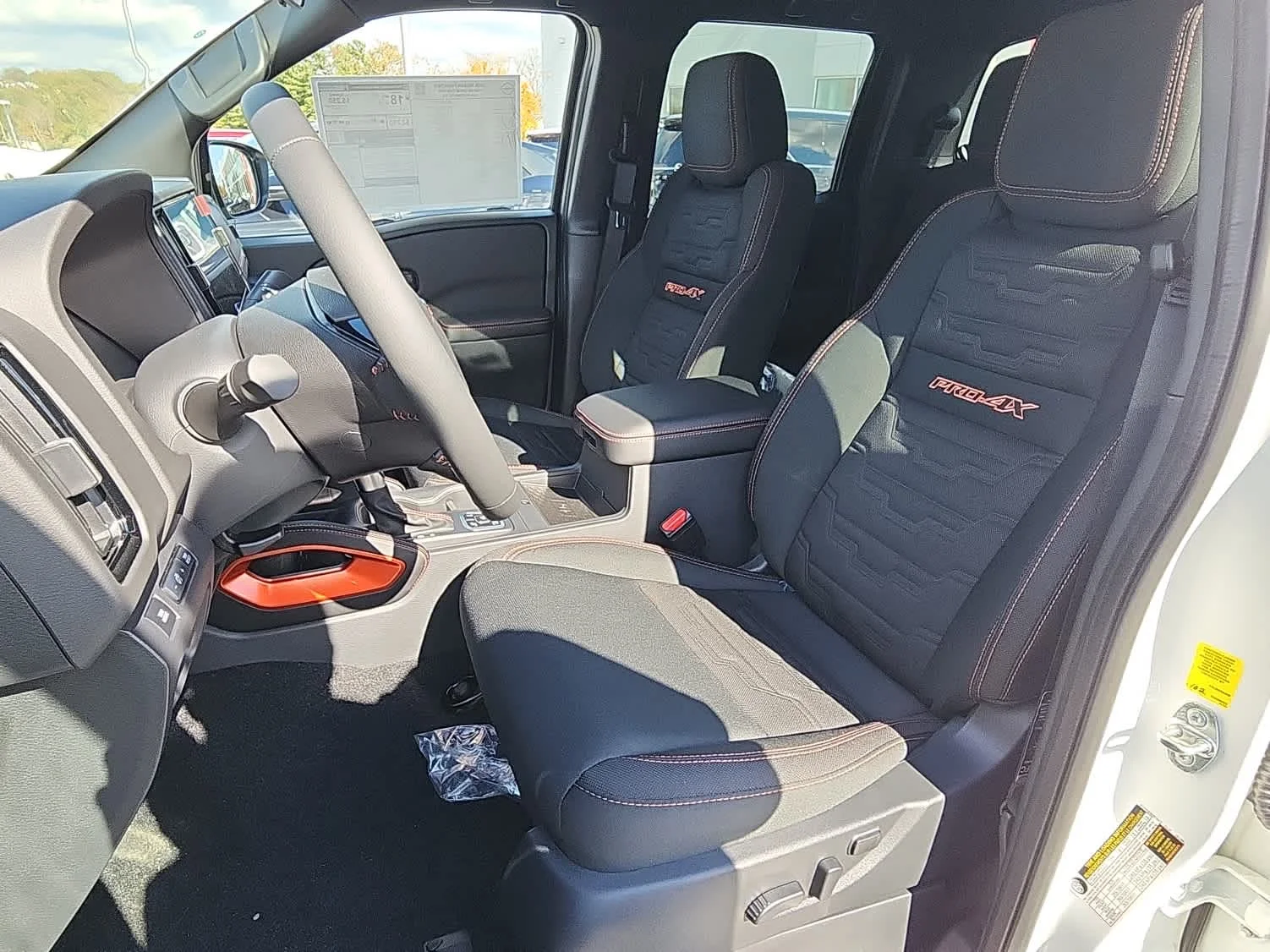 2026 Nissan Frontier PRO-4X - Photo 10