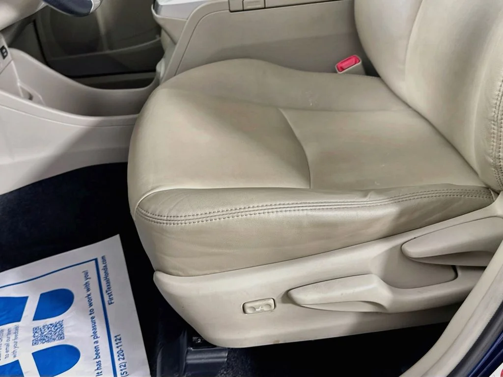 Used 2013 Blue Toyota Five image 22