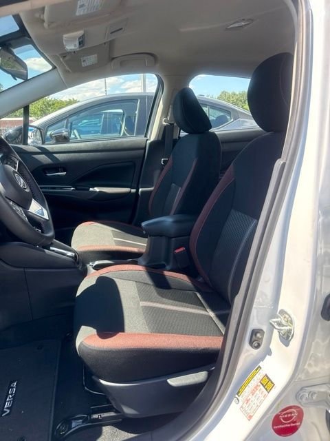 Used 2025 White Nissan 1.6 SR image 5