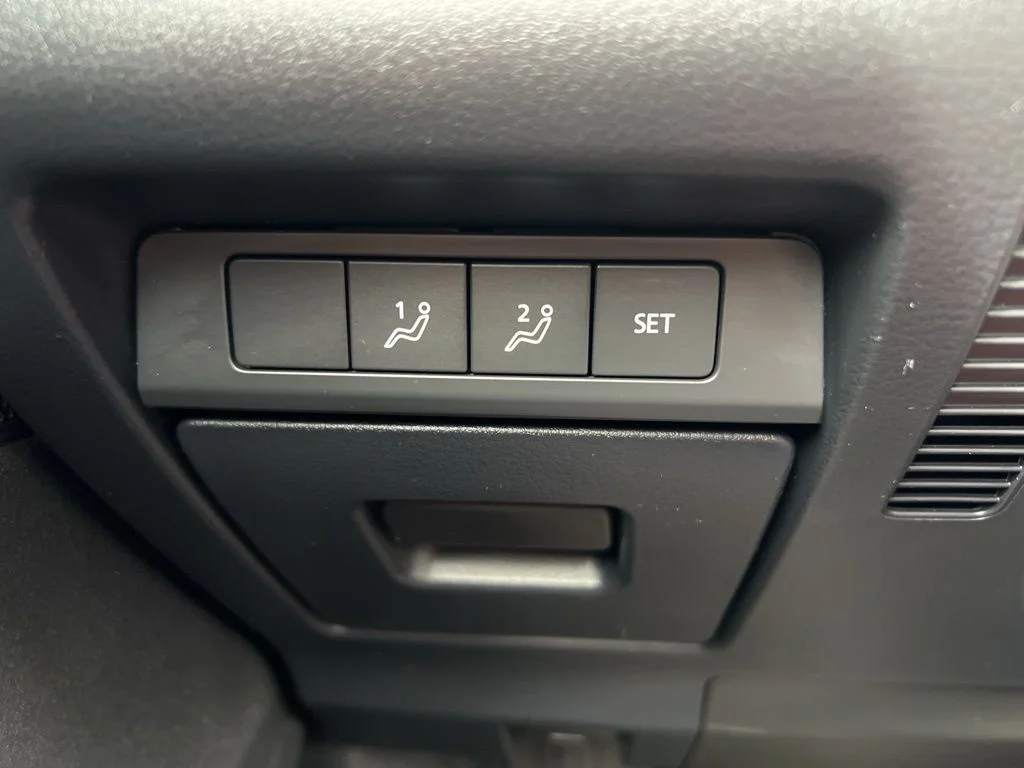 Used 2025 Gray Metallic Mazda 2.5 S Carbon Edition image 34