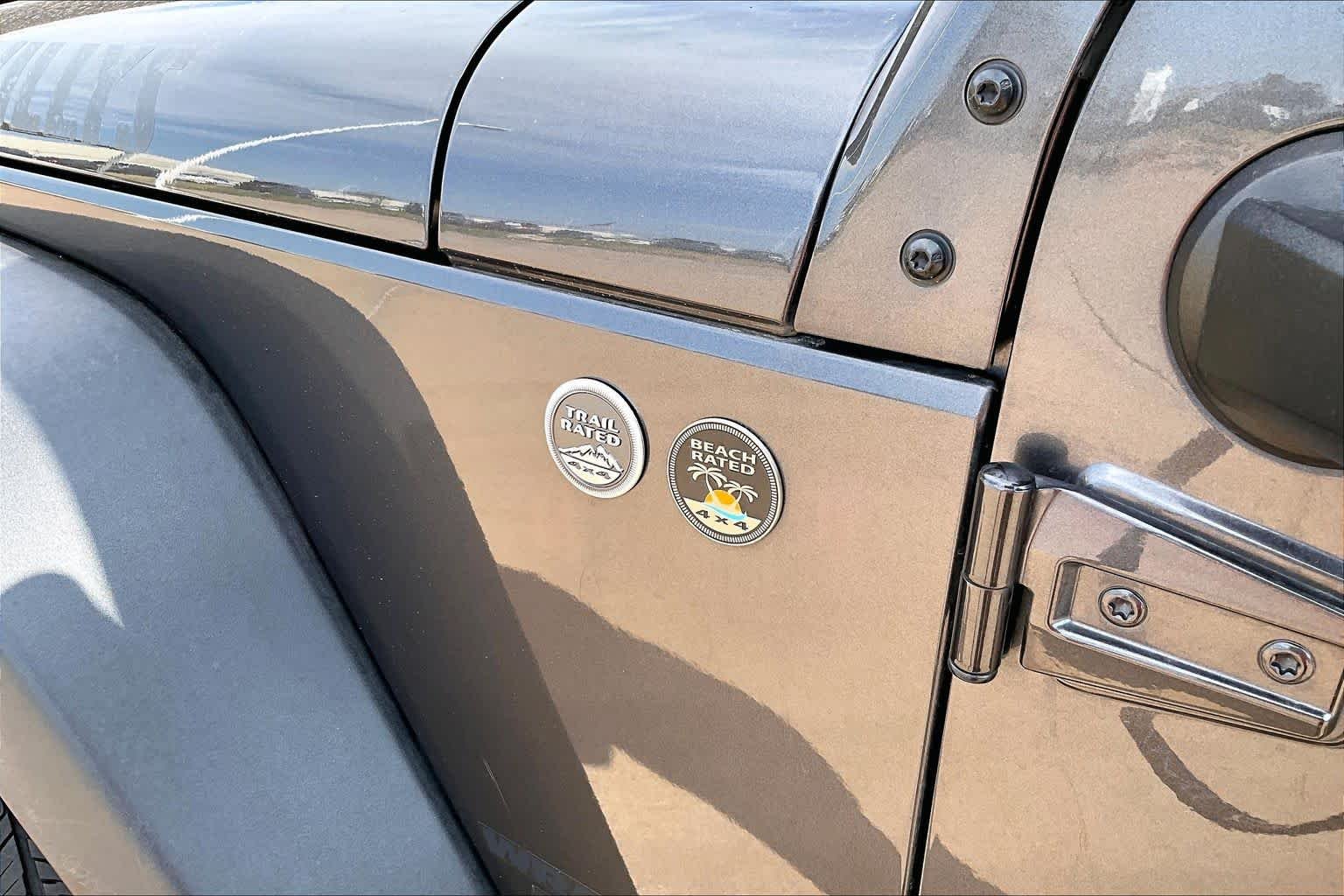Used 2017 Granite Crystal Metallic Clearcoat Jeep Willys Wheeler image 31