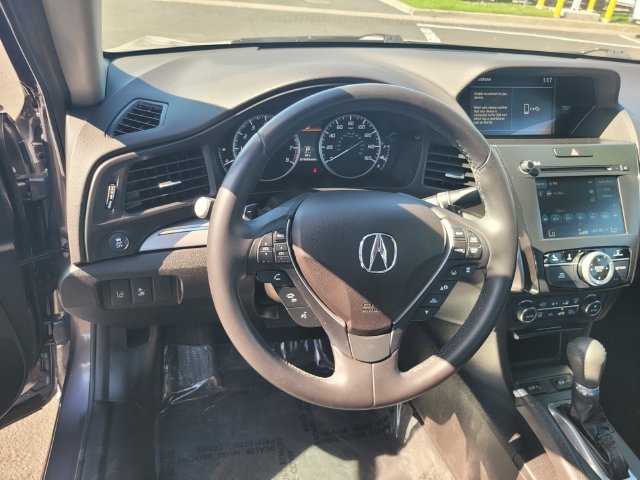 Used 2020  Acura Premium Package image 30