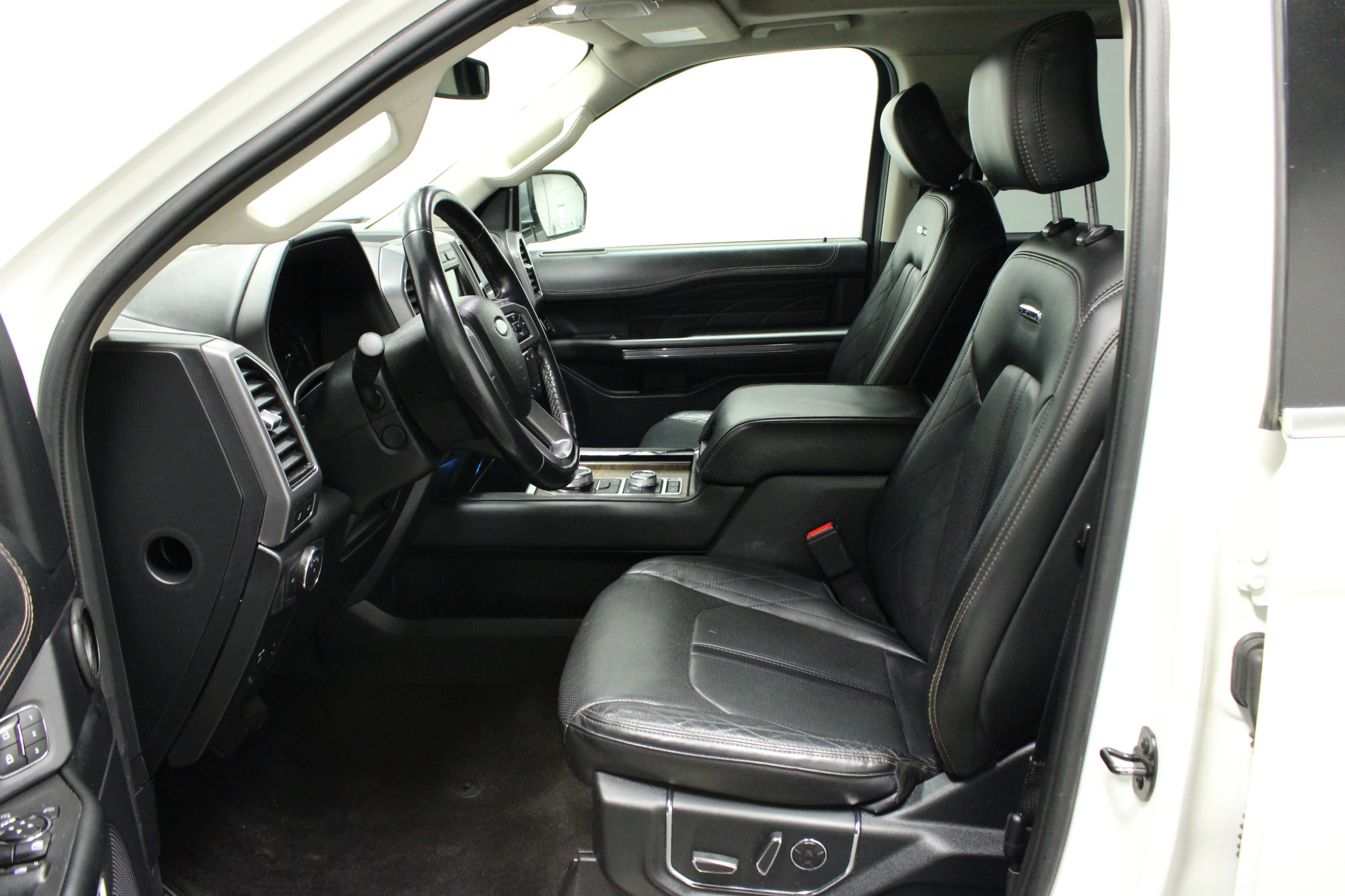 Used 2021 Star White Metallic Tri-Coat Ford Platinum image 18