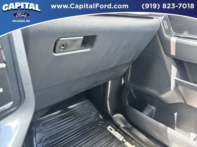 Used 2023 Silver Ford XLT image 28