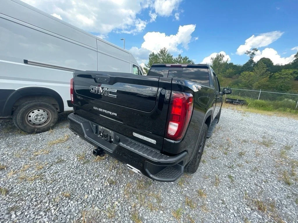 Used 2022 Black GMC Elevation image 13