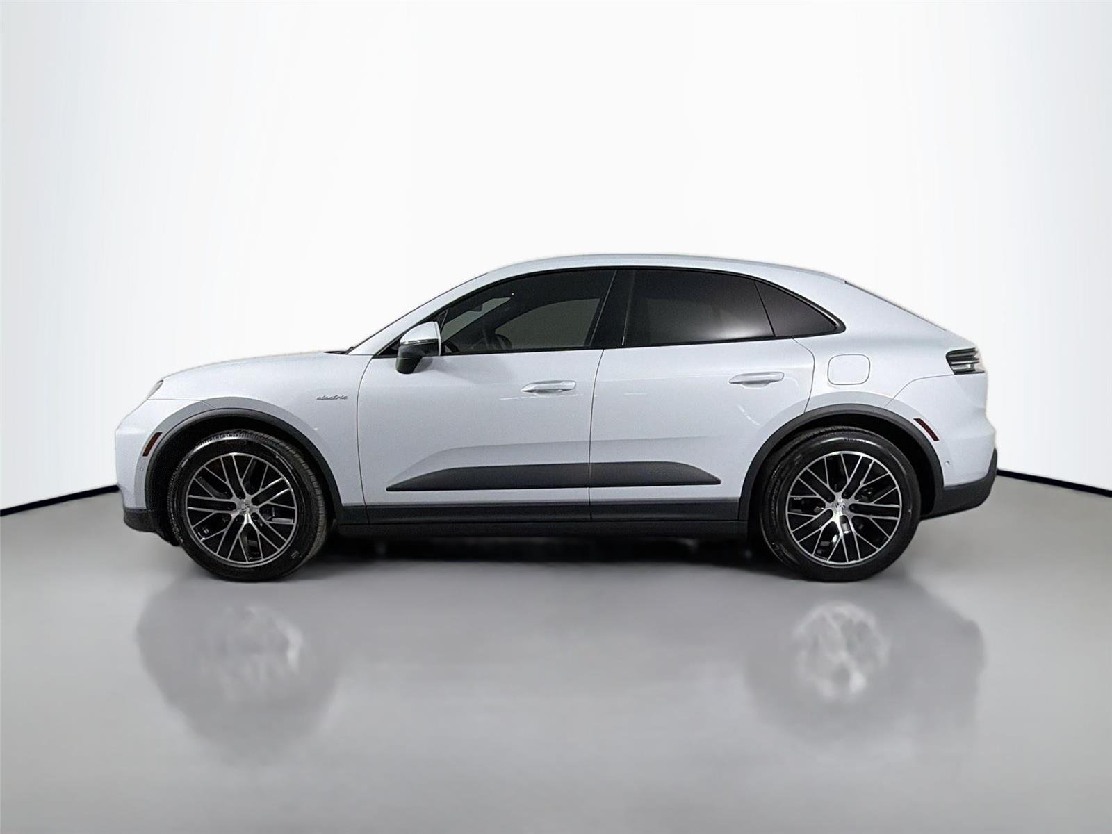Used 2026 Porsche Macan Base with VIN WP1AD2XA4TL075463 for sale in Fort Worth, TX