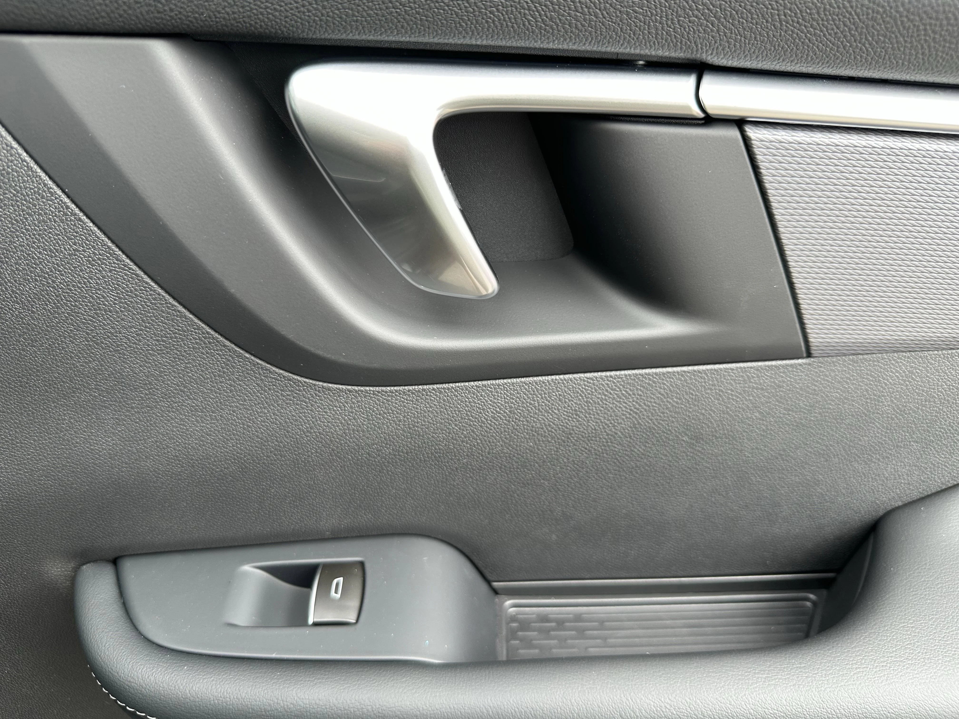 New 2026 Ebony Twilight Metallic Buick Sport Touring image 21
