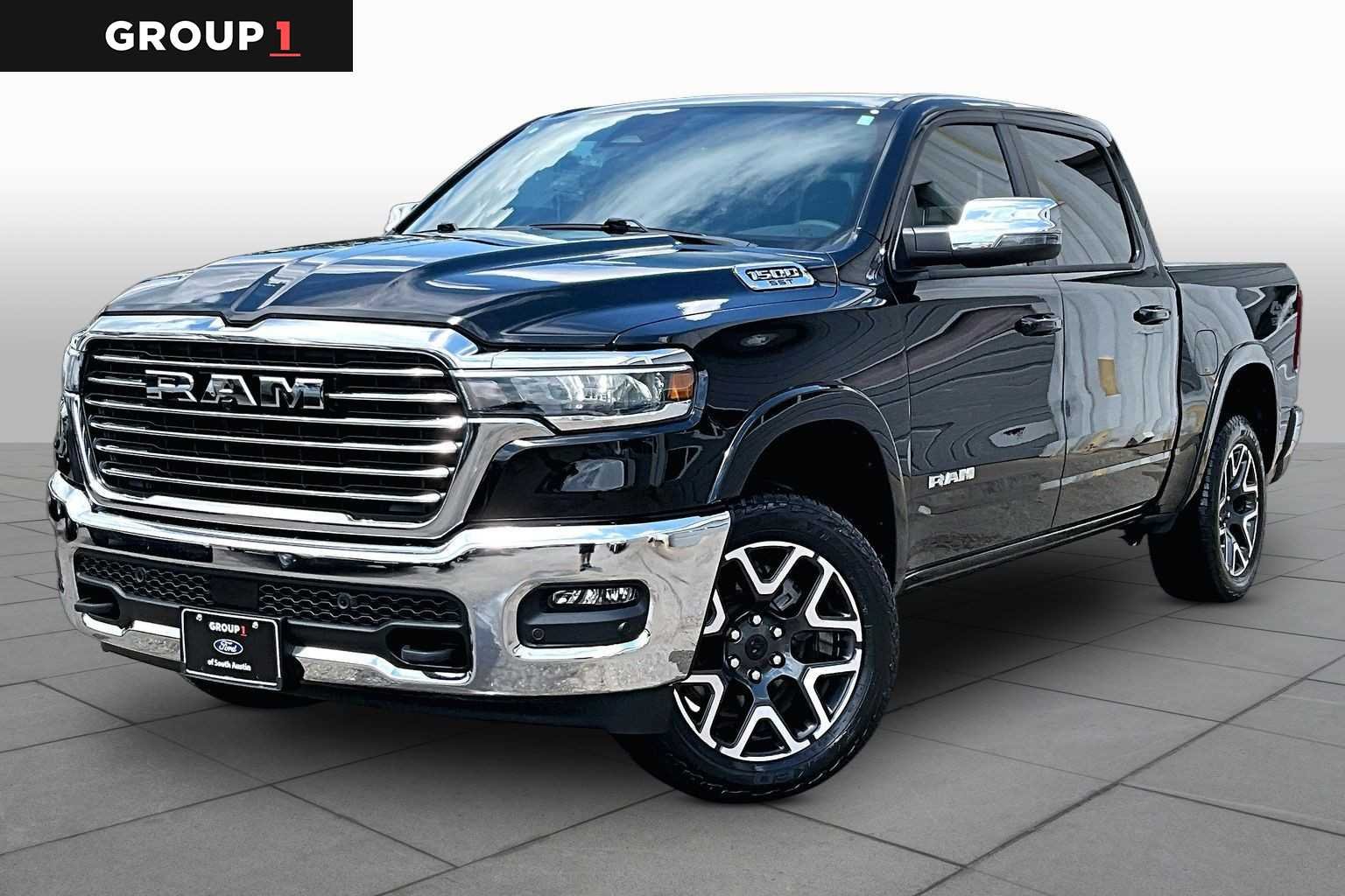2025 RAM 1500 Laramie 4x4 Crew Cab 5'7's photo