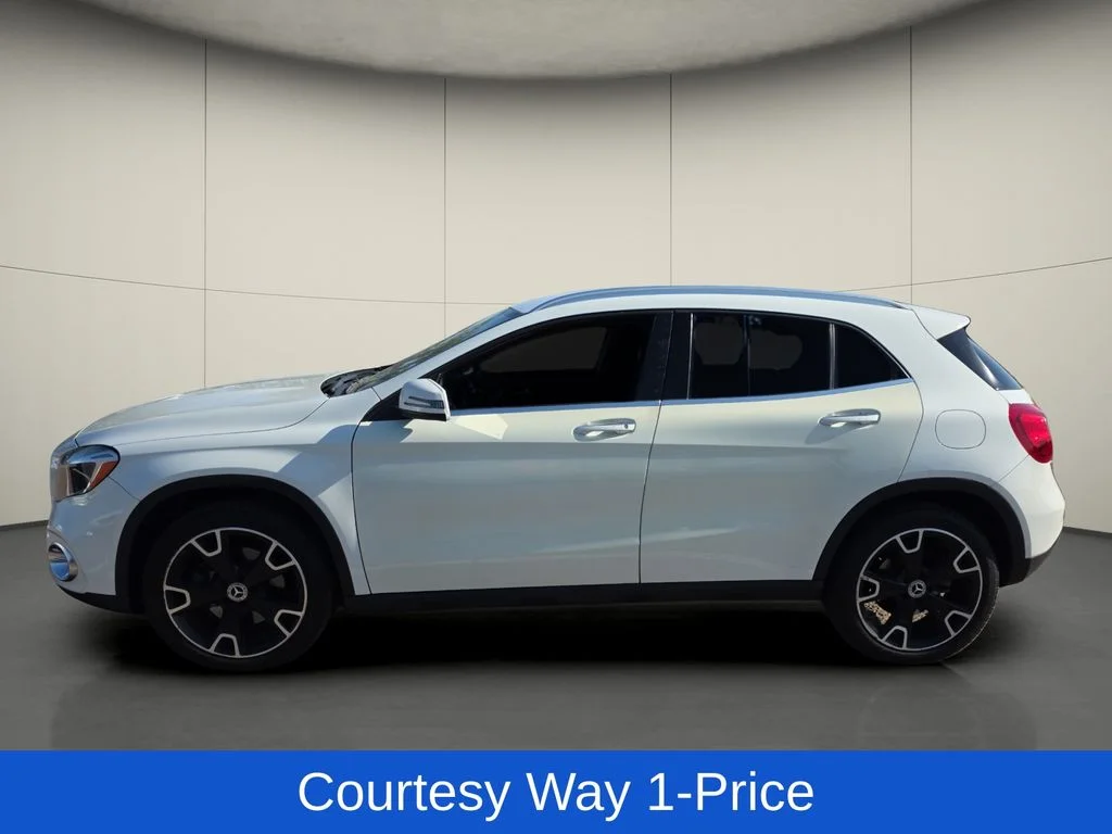 Used 2018 White Mercedes-Benz GLA 250 image 5