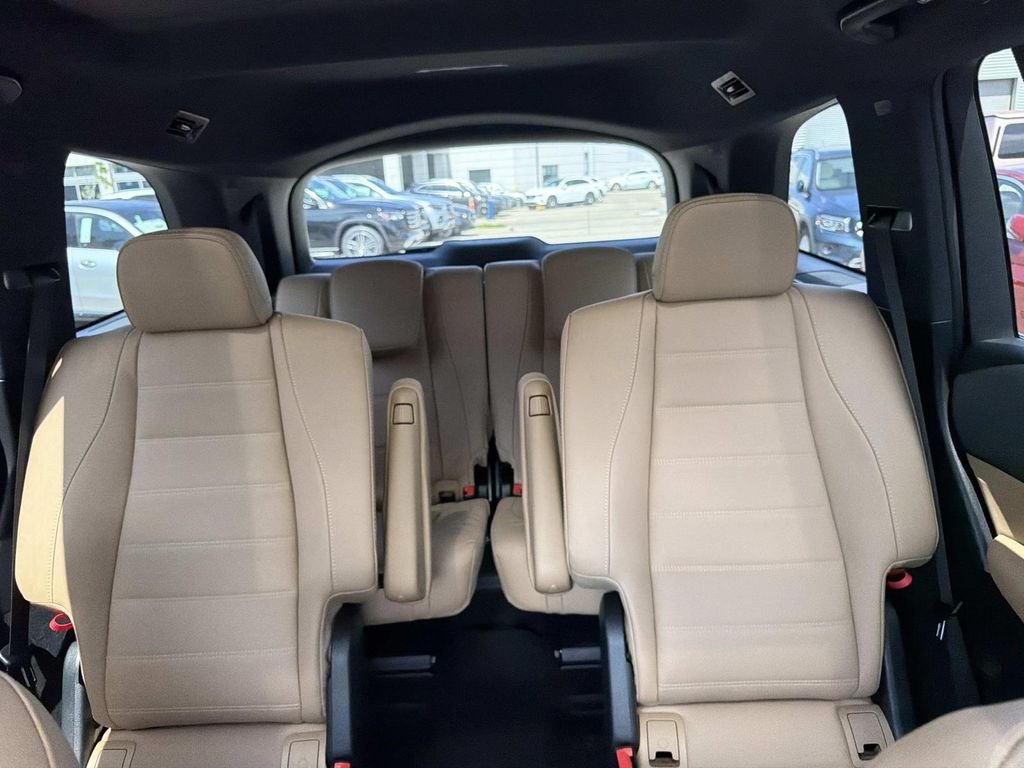 New 2026 Black Mercedes-Benz GLS 450 image 6