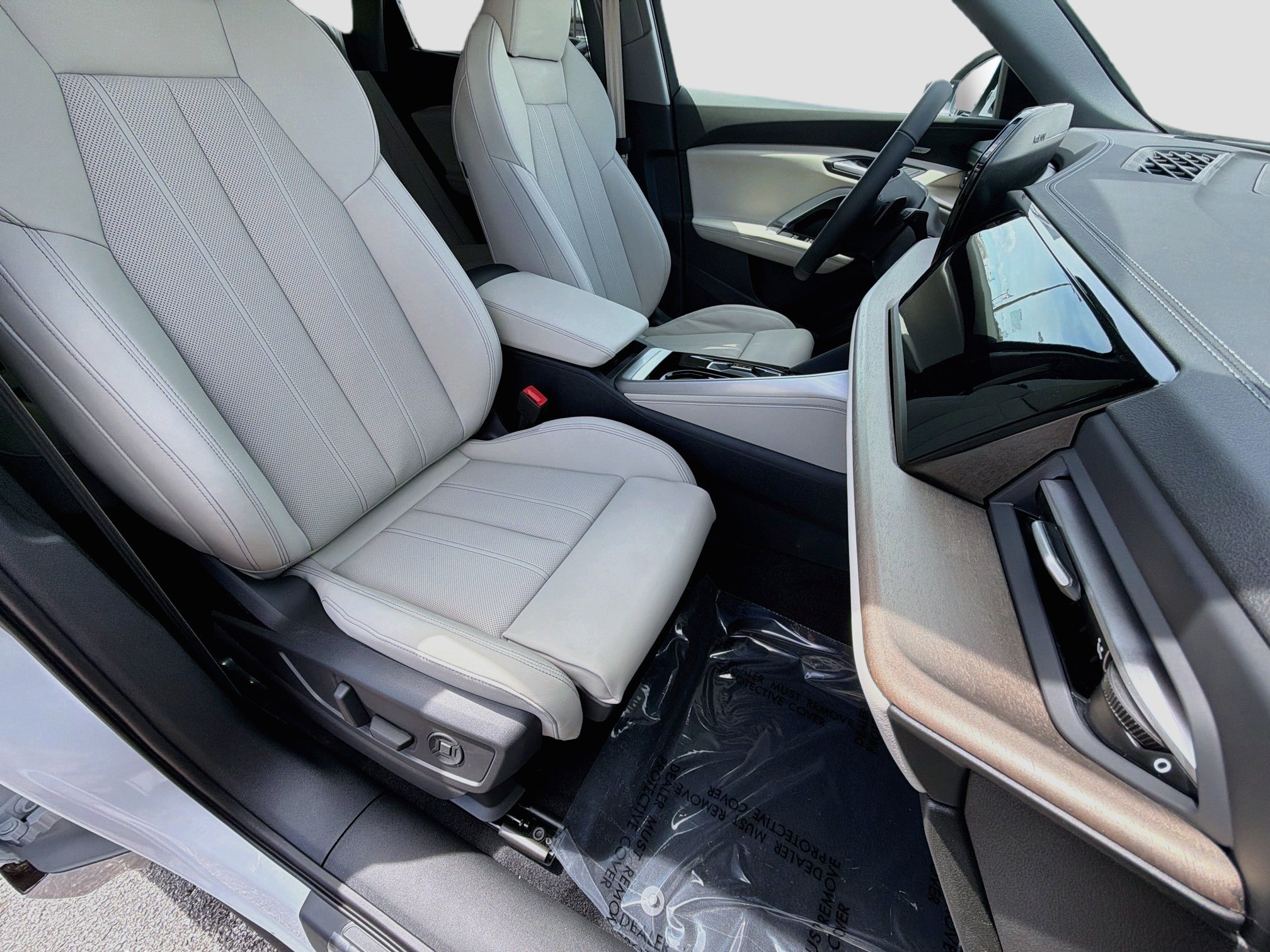 New 2026 Glacier White Metallic Audi Premium Plus image 13