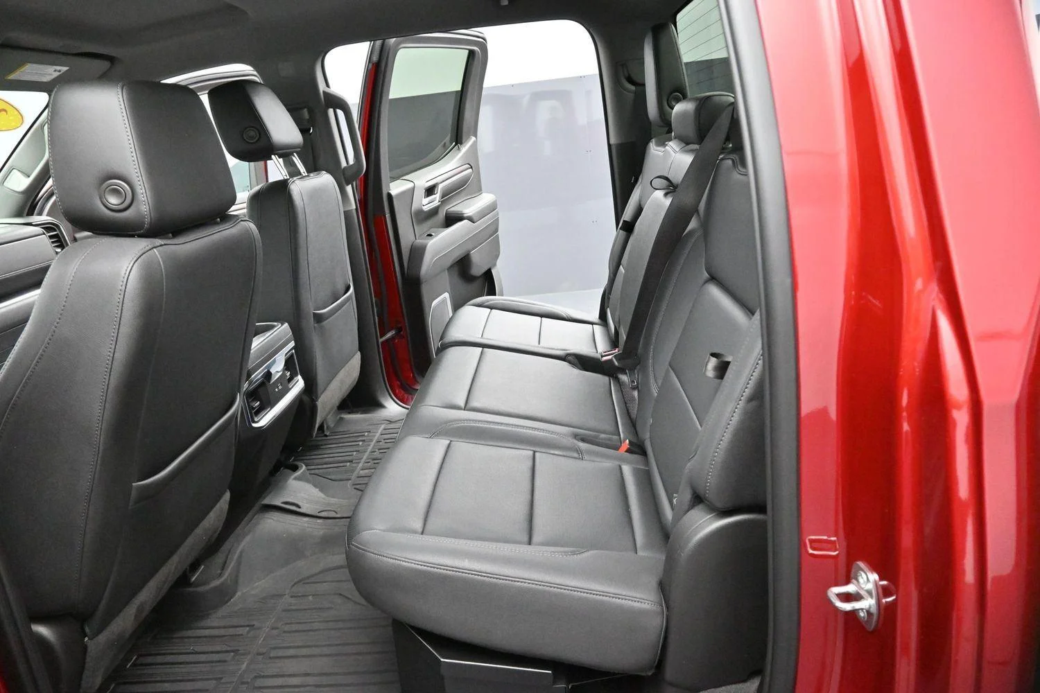 Used 2023 Volcanic Red Tintcoat GMC SLT image 31