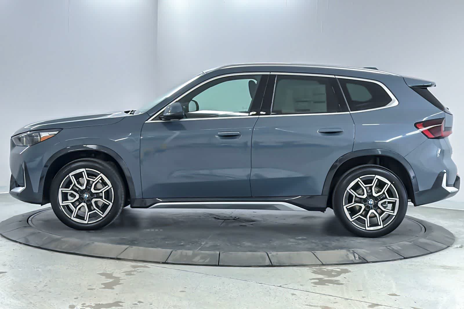 New 2026 Storm Bay Metallic BMW xDrive28i image 5